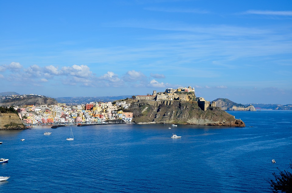 Napoli e Procida 4 giorni/ 3 notti